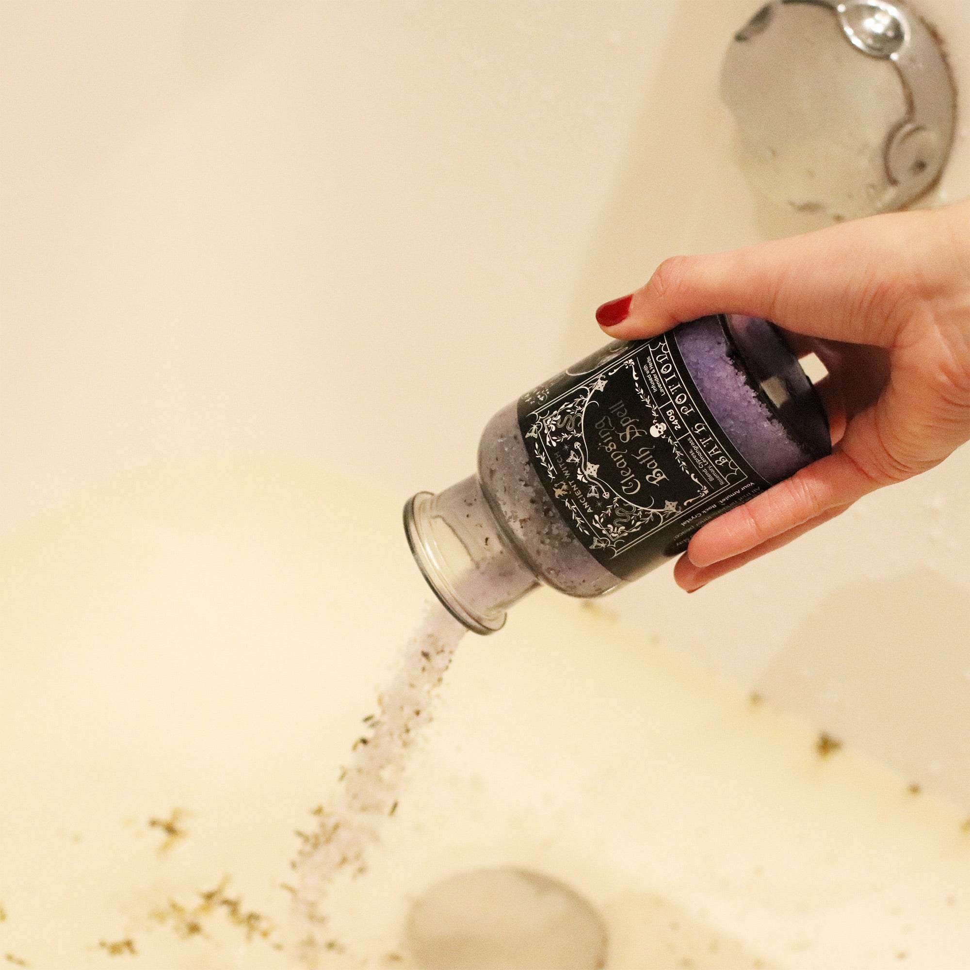 Bath Spell Potion & Quartz Crystal Amulet - Cleansing