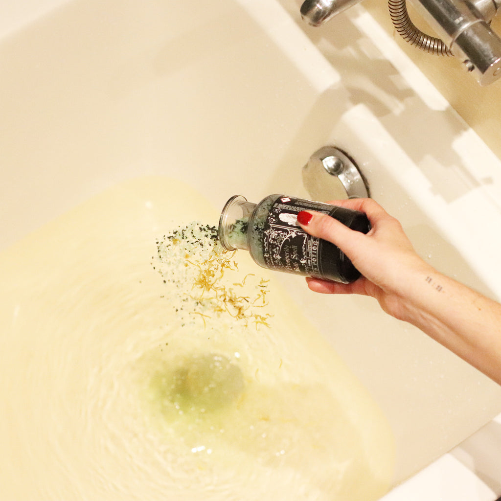Bath Spell Potion & Aventurine Crystal Amulet - Prosperity