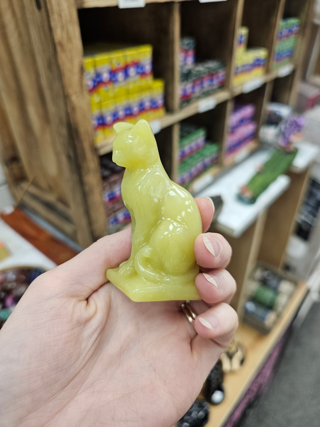 Lemon Jade Crystal Cat Carving