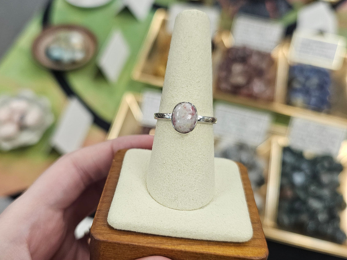 Cinnabrite 925 Silver Crystal Ring - Size 8