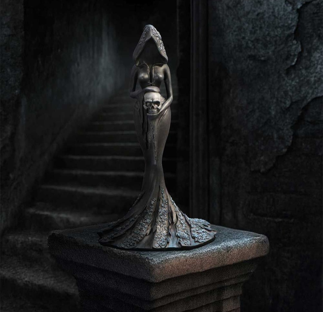 Femme Fetale Collectable - Keeper